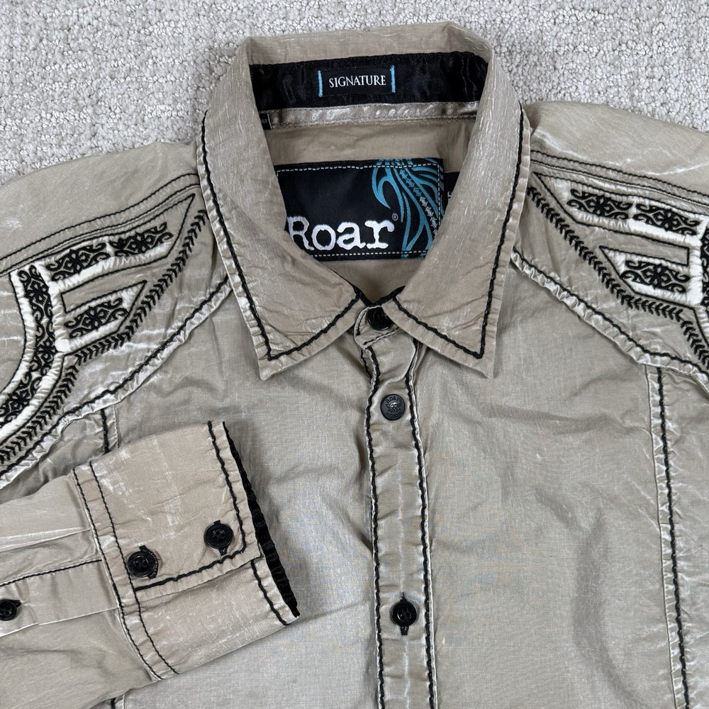Roar Signature Mens Large Beige Embroidered Long Sleeve Button Up Shirt